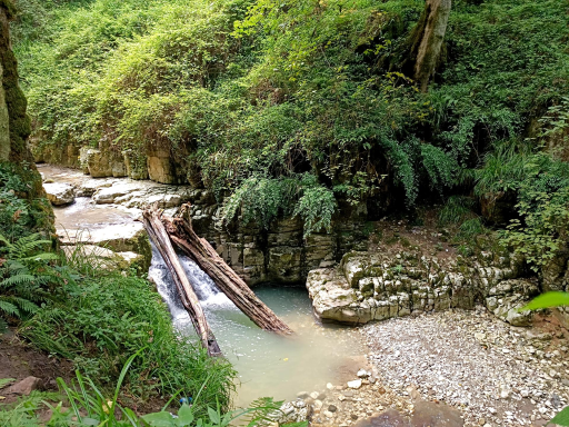 عکس آبشار کوهسر