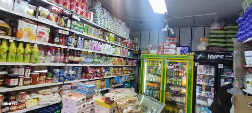 عکس سوپر مارکت خندان