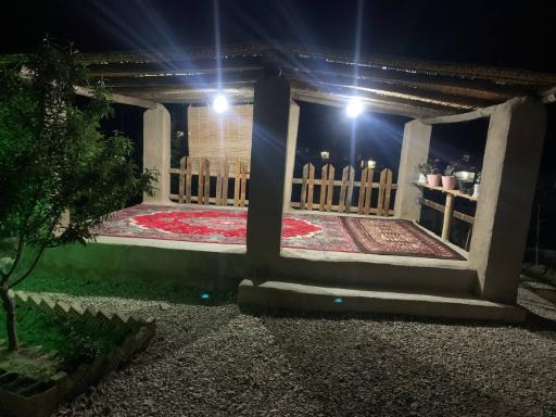 عکس بومگردی و اقامتگاه خالدنبی(جمشید عمرعطا)