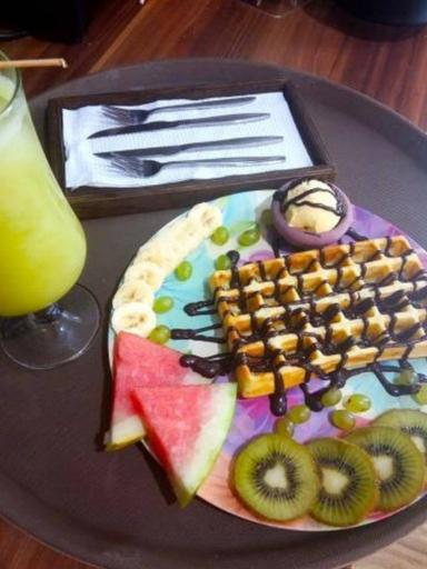 عکس کافه رستوران لئا