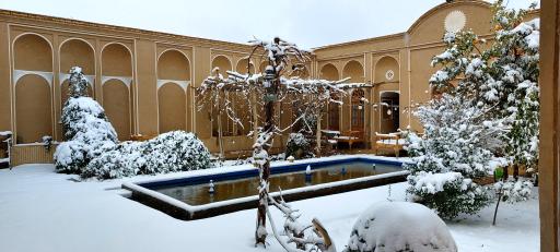 عکس بومگردی عطار میبد