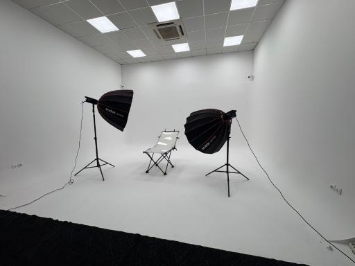 عکس استودیو وایت روم زیسا