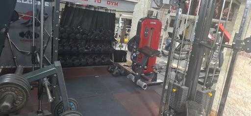 عکس باشگاه بدنسازی علمدار