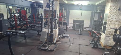 باشگاه بدنسازی علمدار