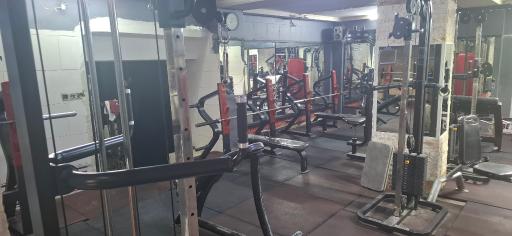 عکس باشگاه بدنسازی علمدار