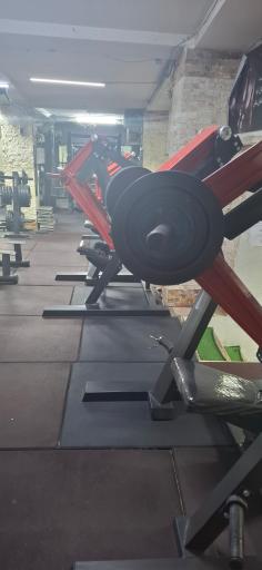 عکس باشگاه بدنسازی علمدار