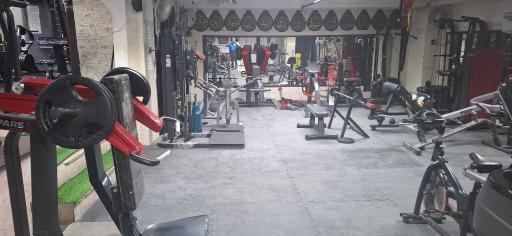 عکس باشگاه بدنسازی علمدار