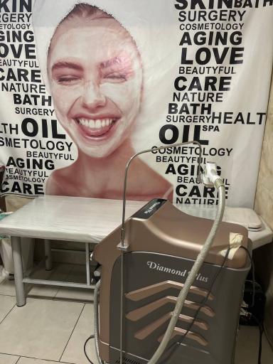 عکس کلینیک پزشکی، زیبایی و لیزر ارغوان