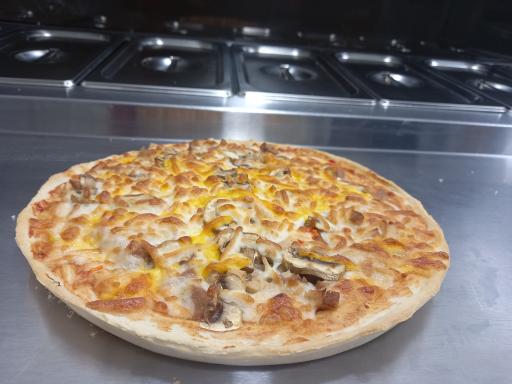 عکس رستوران فست‌فود هلی