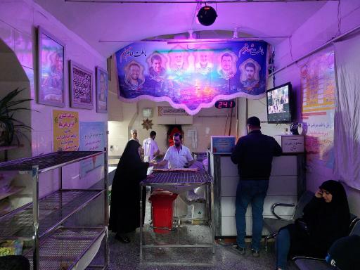 عکس نانوایی سنگکی سنتی علی بابا