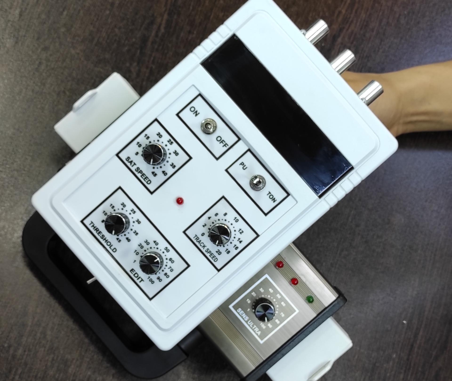 عکس فلزیاب پیشتاز