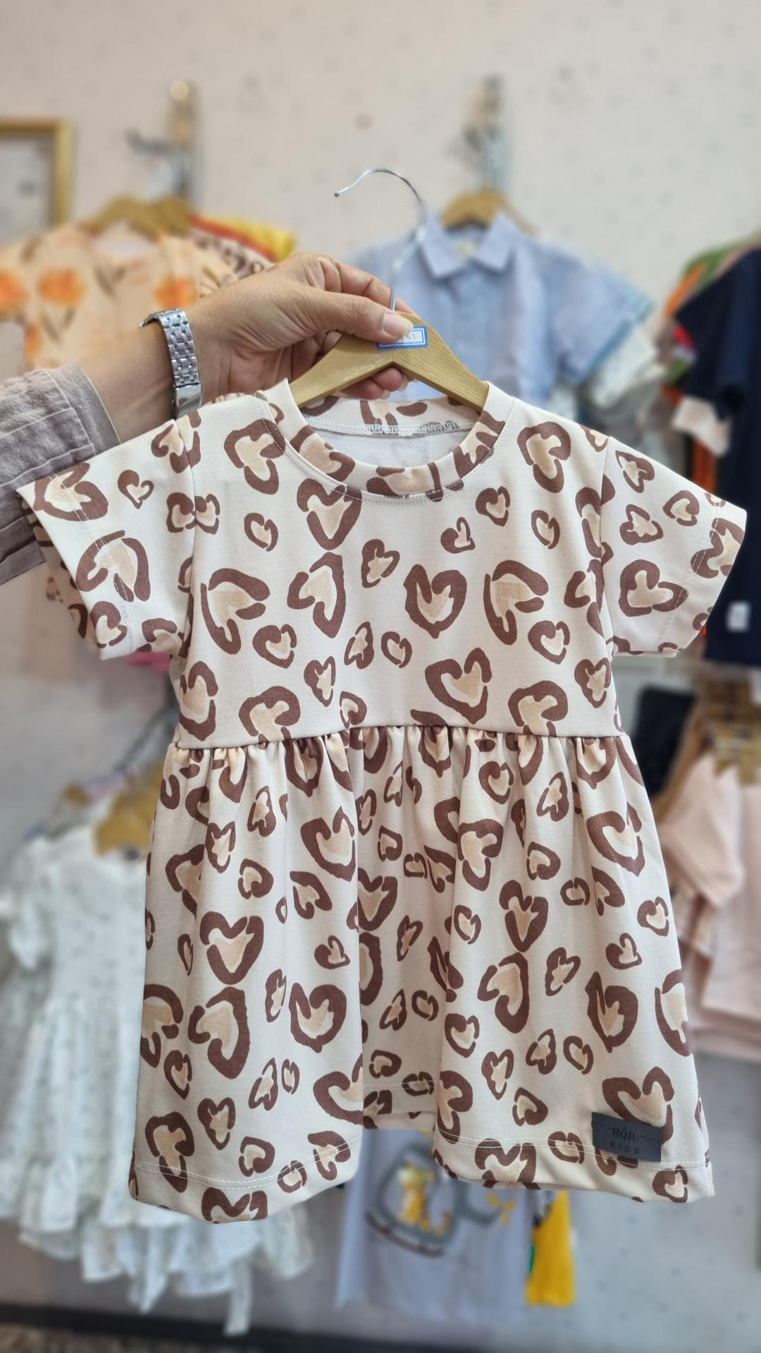 عکس فروشگاه لباس کودک پانیا