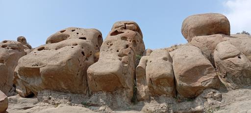 عکس آدمک های سنگی روستای وردیج