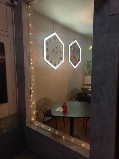 عکس رستوران مادرجون