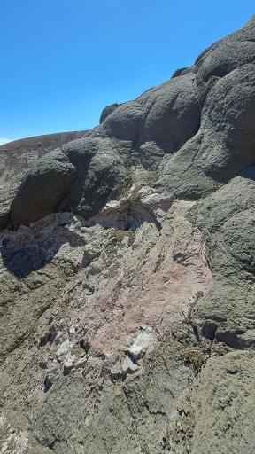عکس آدمک های سنگی روستای وردیج