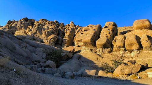 عکس آدمک های سنگی روستای وردیج