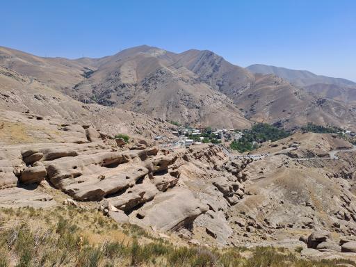 آدمک های سنگی روستای وردیج