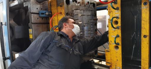 عکس امیران پلاست پیشرو - خدمات تزریق پلاستیک