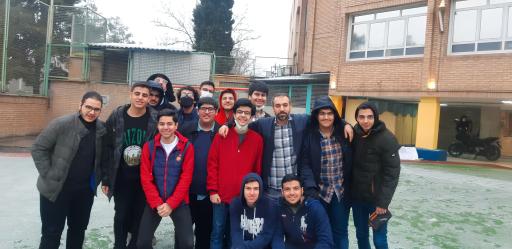 عکس دبیرستان مفید دوره دوم