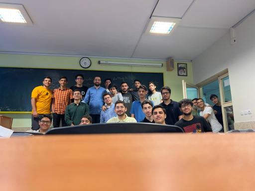 عکس دبیرستان مفید دوره دوم