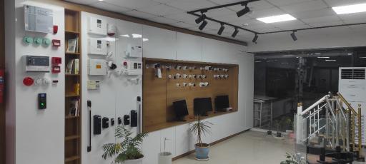 عکس فروشگاه هورالکترونیک