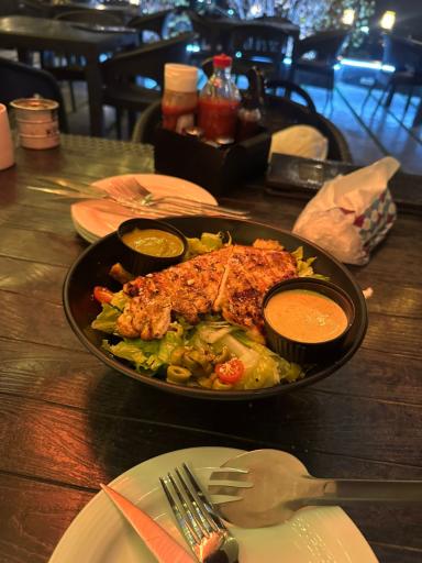 عکس رستوران لمیاء