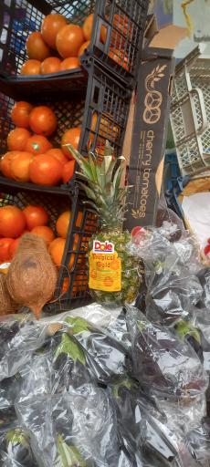 عکس میوه و سبزی فروشی احمدی 