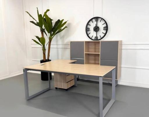 تجهیزات ودکوراسیون اداری و دفتری  تخت جمشید