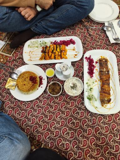 عکس رستوران شیلاتی و جایگاه عرضه ماهی قزل آلای رنگین کمان