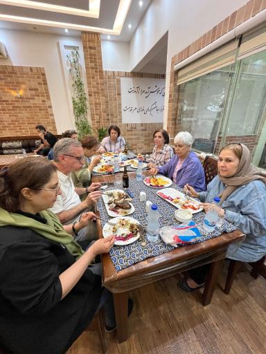 عکس رستوران شیلاتی و جایگاه عرضه ماهی قزل آلای رنگین کمان