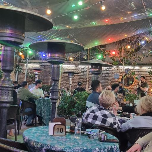 عکس کافی‌شاپ عمارت نیلی