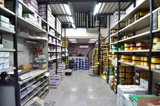 فروشگاه برنا صنعت آپادانا