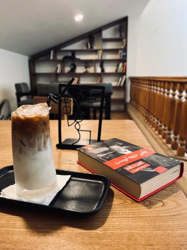 عکس کافه کتاب وتن