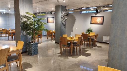 عکس رستوران دلیس