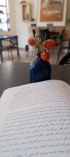 عکس کافه کتاب جوهر
