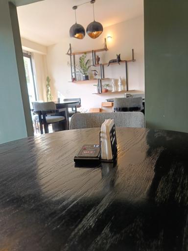 عکس کافه کتاب وتن