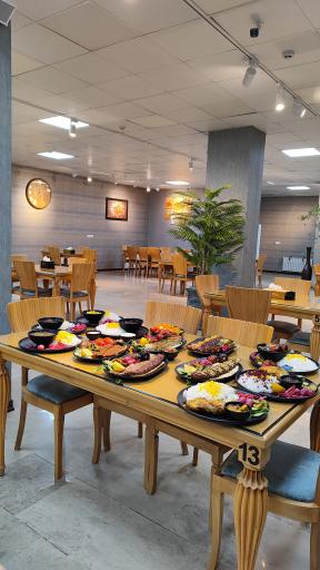 عکس رستوران دلیس