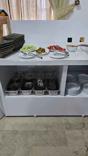 عکس هتل نمونه جهانگردی انزلی