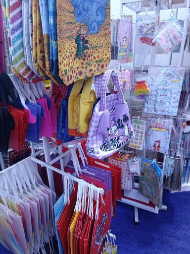 کپی و پرینت رنگی و لوازم التحریر فانتزی سفید