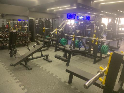 عکس باشگاه بدنسازی ادیت فیت