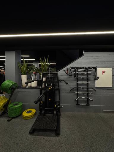 آکادمی تناسب اندام مهر فیت