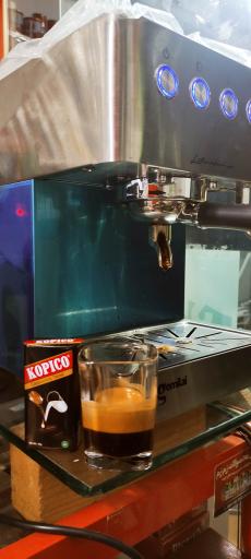 عکس سوپرمارکت مهران 