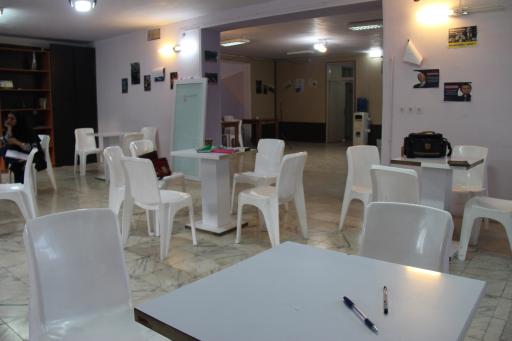 عکس دفتر بازاریابان ایرانیان زمین