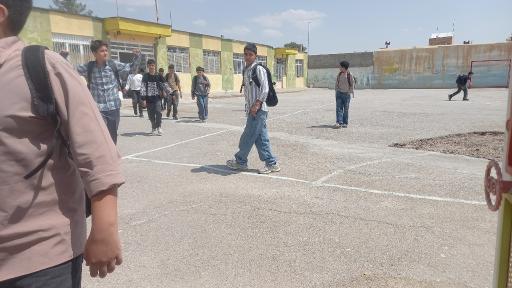 عکس دبیرستان پسرانه شاهد انقلاب متوسطه دوره اول 