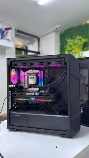 عکس مرکز تعمیرات کامپیوتر ملل