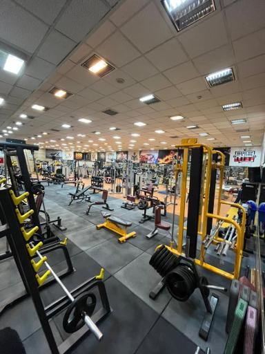 عکس باشگاه بدنسازی میلاد