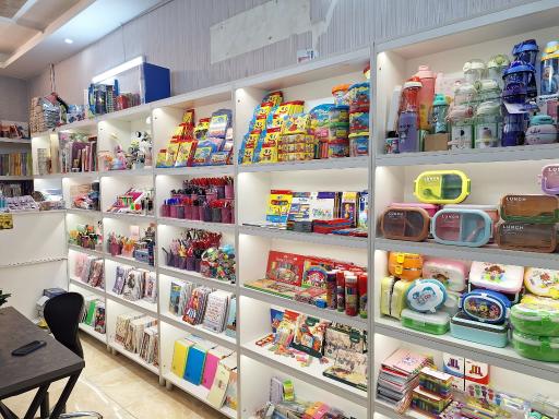 عکس فروشگاه کتاب و تحریر گوگولی