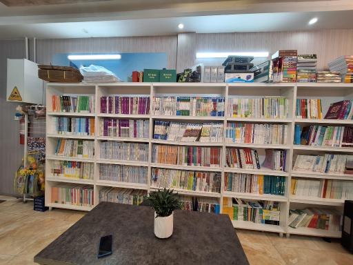 عکس فروشگاه کتاب و تحریر گوگولی