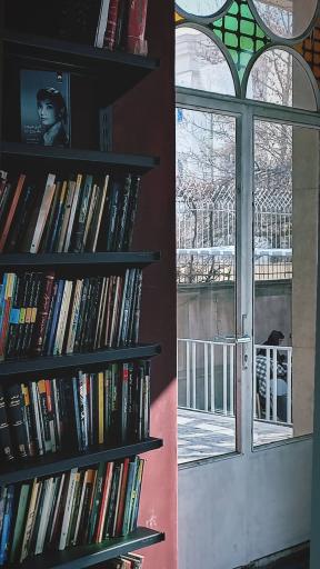 عکس کافه کتاب هزارتو 