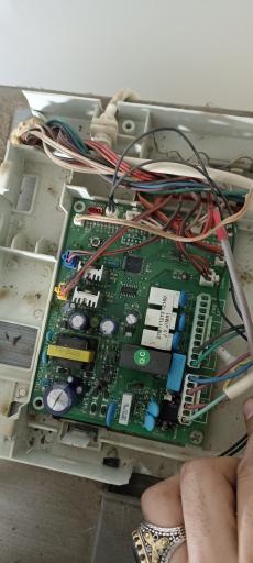 عکس تعمیرات لوازم خانگی هومن